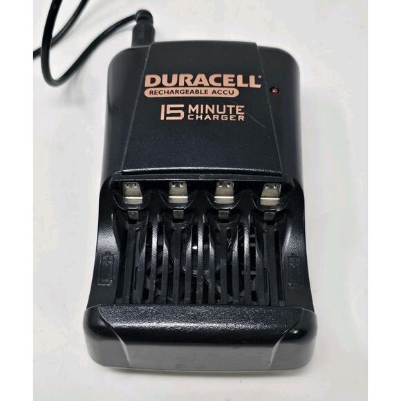 Duracell Rechargeable 15 Minute Charger NiMH Battery w Power Adapter - Picture 1 of 4
